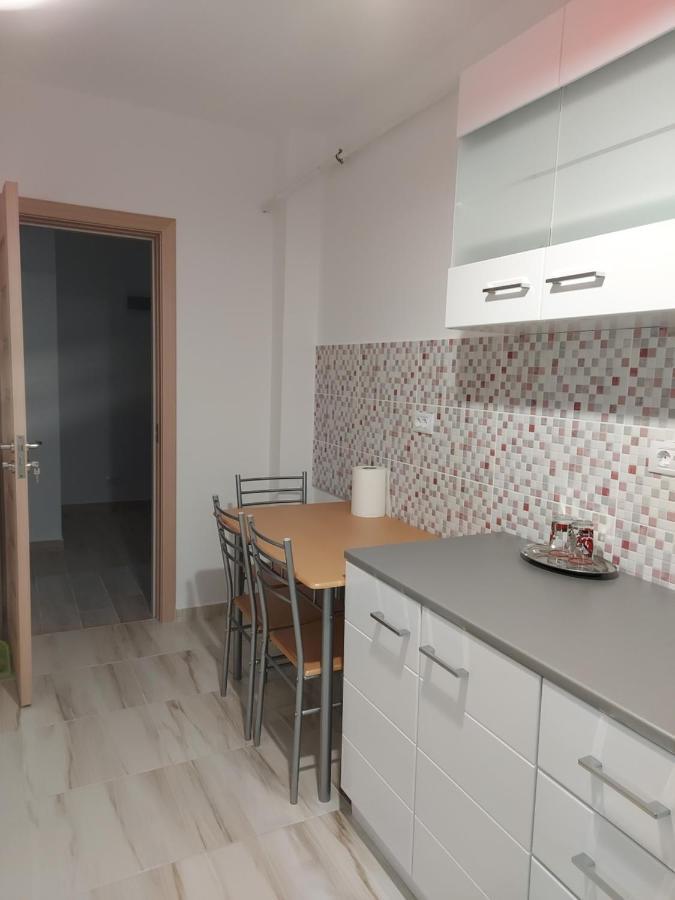 Bya Brown Apartment Valea Lupului  Bagian luar foto